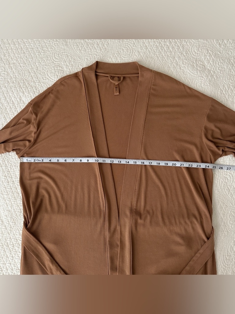 SKIMS Soft Lounge Ribbed Short Robe Camel Brown XL - Picture 6 of 9